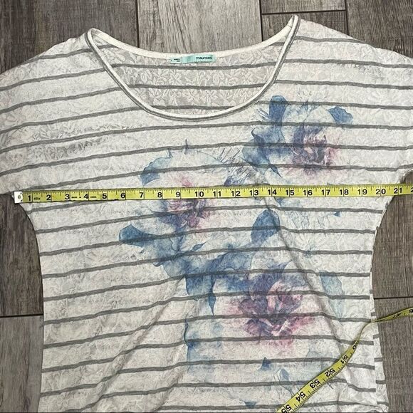 Maurices Floral and Striped Short Sleeve Blouse White With Gray Stripes large - Picture 11 of 11